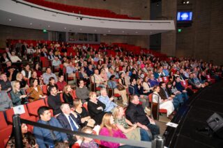 #ThrowbackThursday to Elevate 2024, celebrating our second decade with The Second City!
This year, Elevate returns to the Loyola Academy McGrath Family Performing Arts Center and will feature mentalist Chris Carter. Join us for a night Beyond Expectations! 🌀✨
Grab your tickets now: https://cristoreystmartin.org/support/elevate/
