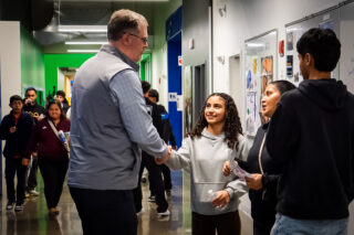 Yesterday was a wonderful day of community at Cristo Rey St. Martin!

While we welcomed 110 prospective families to our Fall Open House, staff and student volunteers also helped @northernilfoodbank  distribute holiday meals outside in our parking lot

Both events shared a common purpose: opening our doors and giving back. We’re grateful to every staff member, volunteer, and partner who helped make the day such a success!